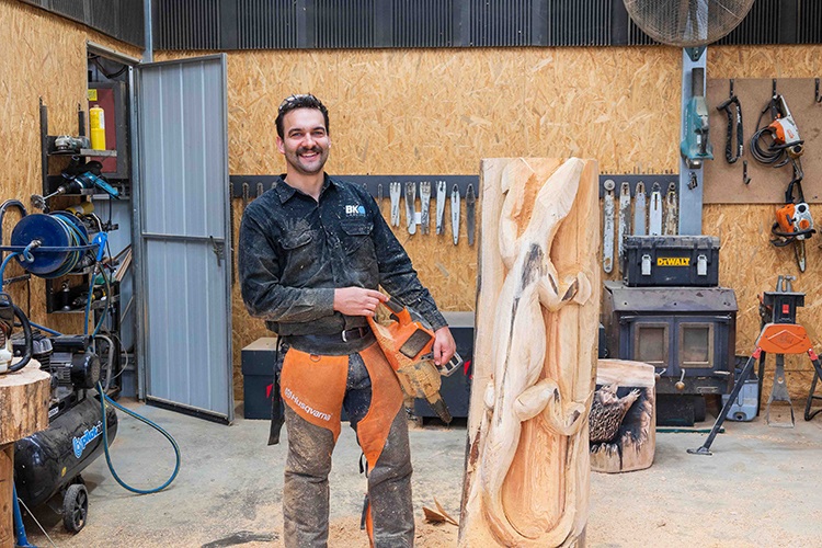 Erica-Timber-Carving_website-2.jpg