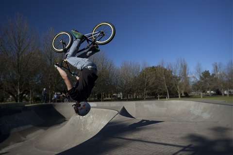 wrrgl-skate-6_blur_no-consent-copy.jpg
